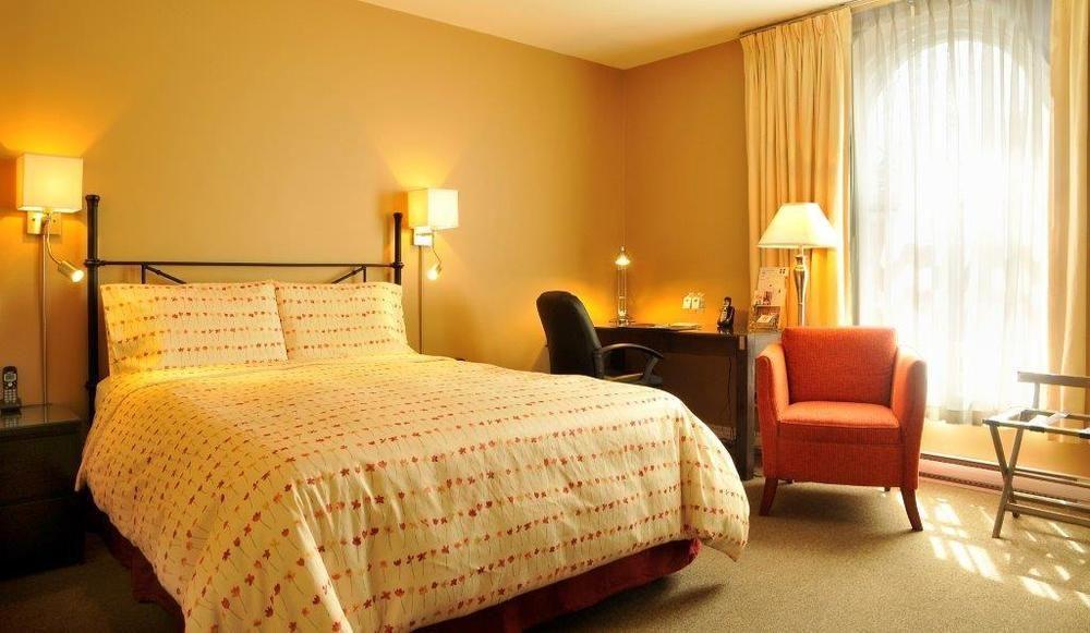โอแบร์ฌ เดอ ลา ฟงแตน Hotel มอนทรีอัล ภายนอก รูปภาพ