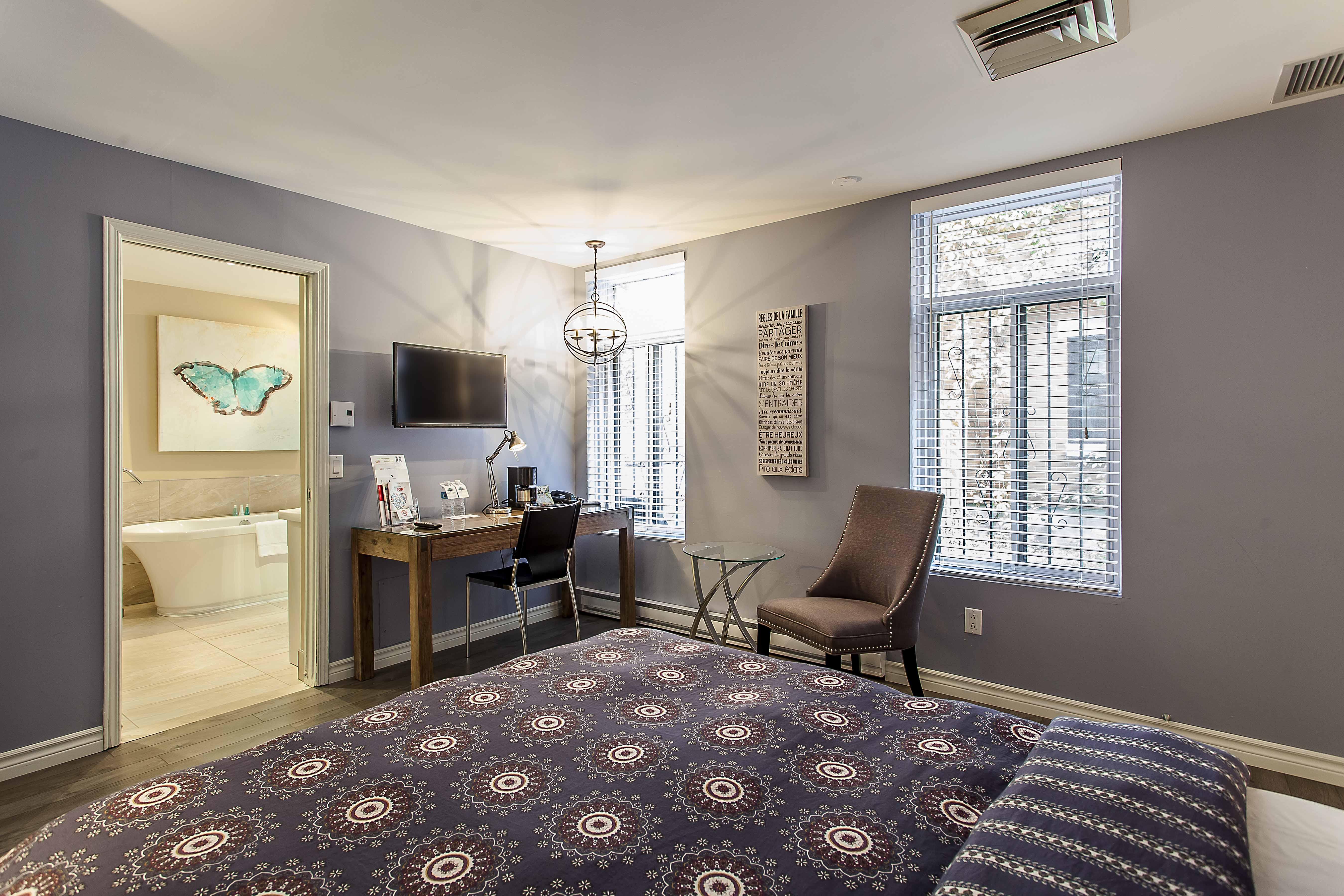โอแบร์ฌ เดอ ลา ฟงแตน Hotel มอนทรีอัล ภายนอก รูปภาพ