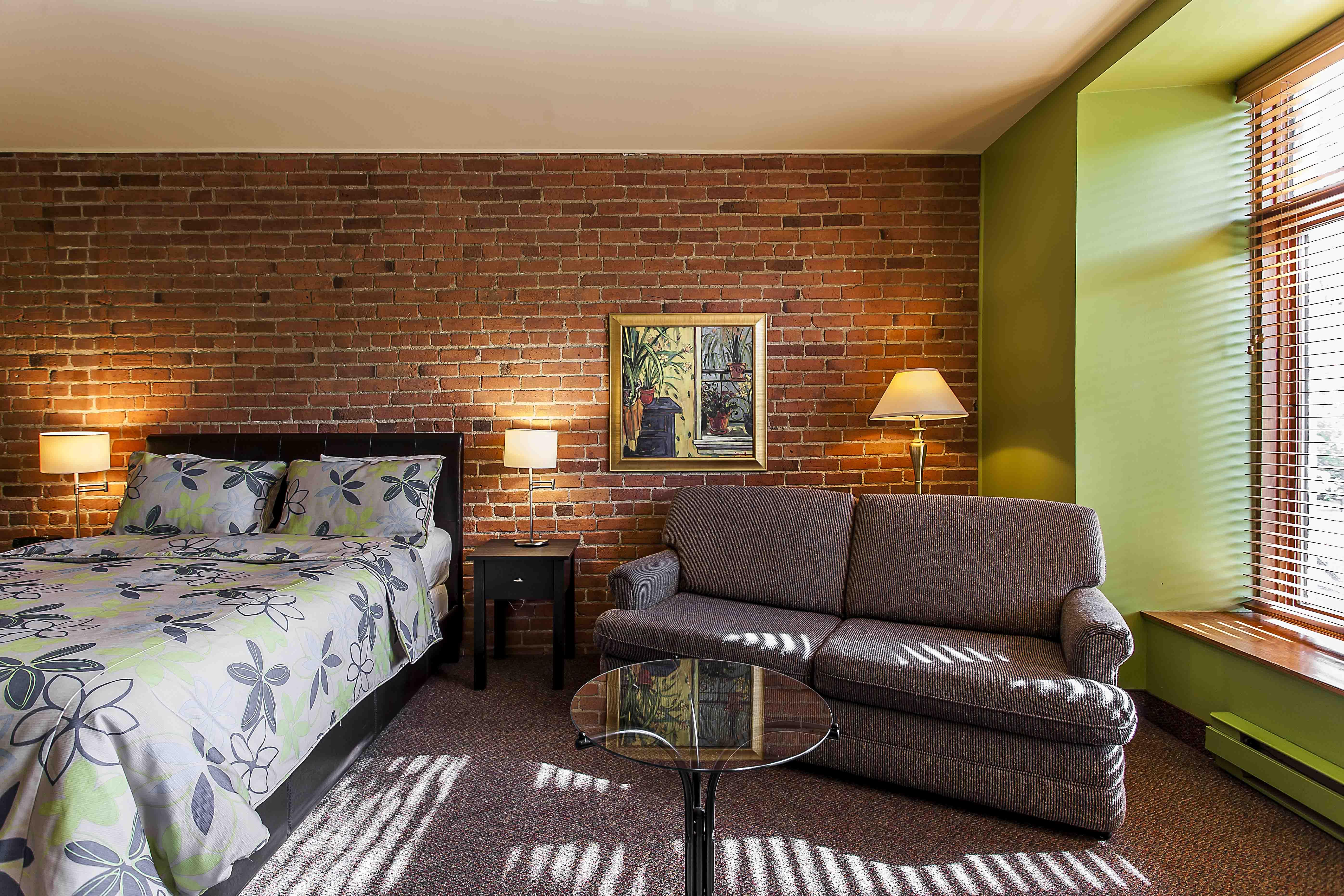 โอแบร์ฌ เดอ ลา ฟงแตน Hotel มอนทรีอัล ภายนอก รูปภาพ