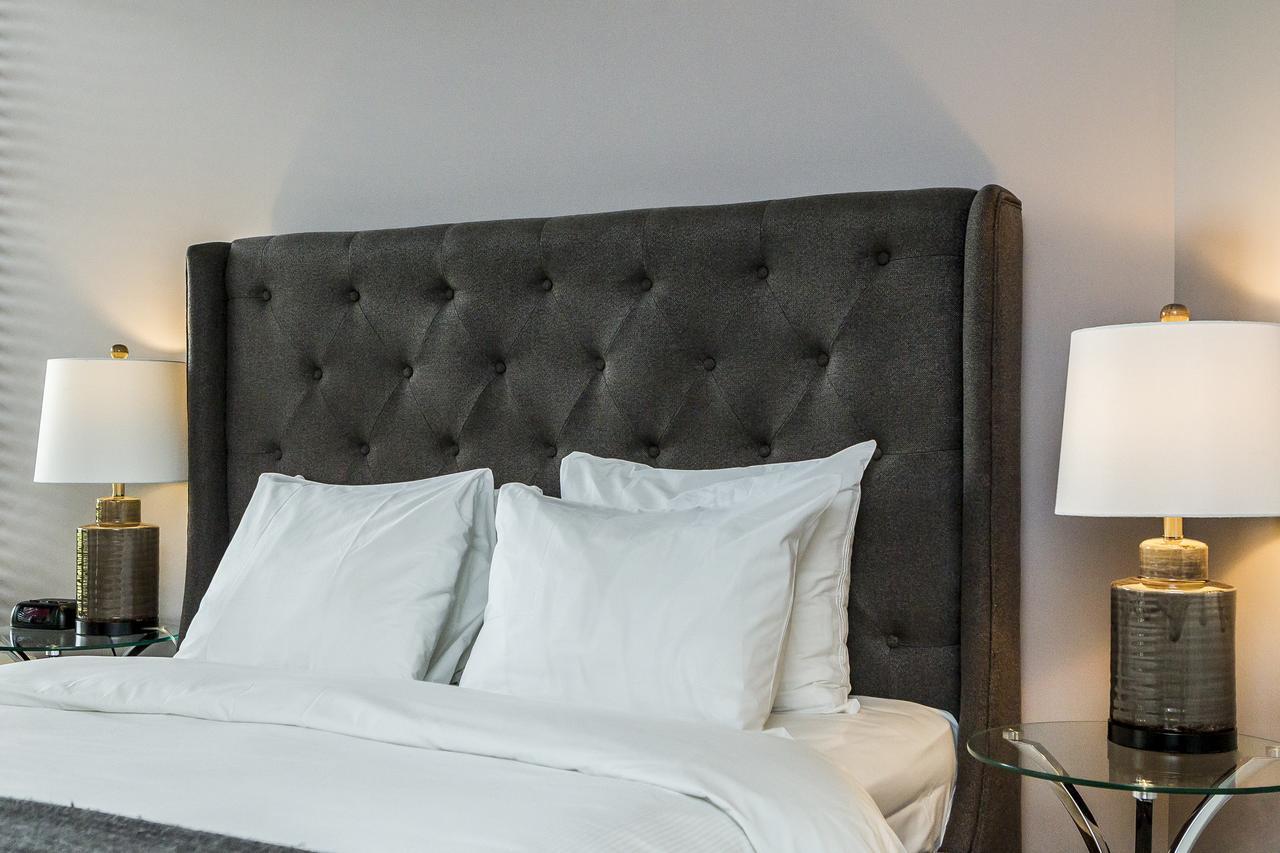 โอแบร์ฌ เดอ ลา ฟงแตน Hotel มอนทรีอัล ภายนอก รูปภาพ