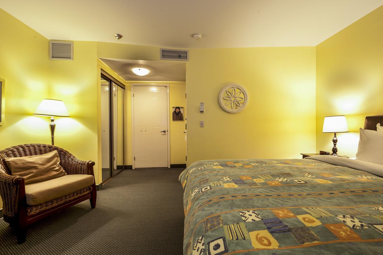 โอแบร์ฌ เดอ ลา ฟงแตน Hotel มอนทรีอัล ภายนอก รูปภาพ