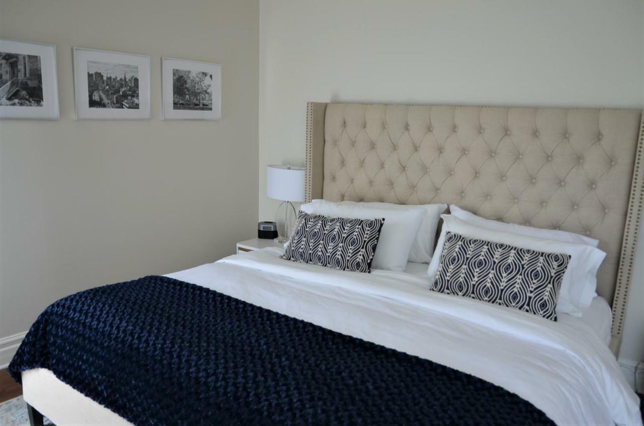 โอแบร์ฌ เดอ ลา ฟงแตน Hotel มอนทรีอัล ภายนอก รูปภาพ